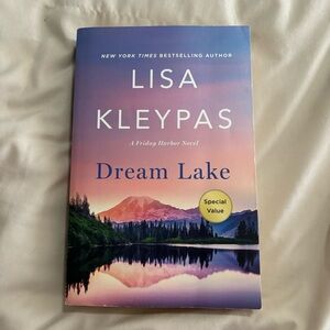 3/$20 📚 Dream Lake a Friday Harbor Novel, Lisa Kleypas Paperback